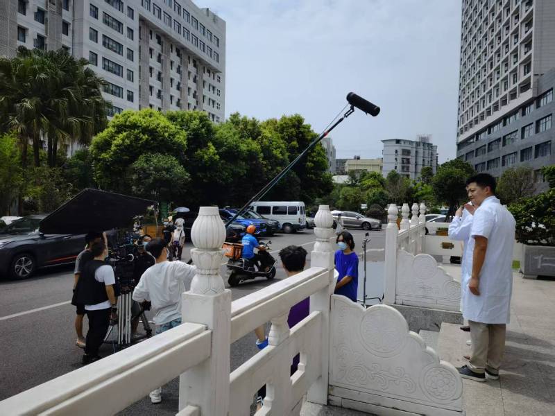 月湖区广告片拍摄公司低成本实现高规格制作的诀窍